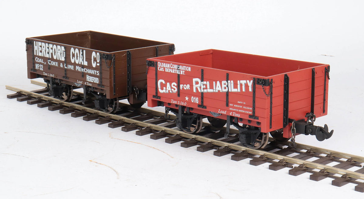 Pair of 45mm gauge private owner open wagons