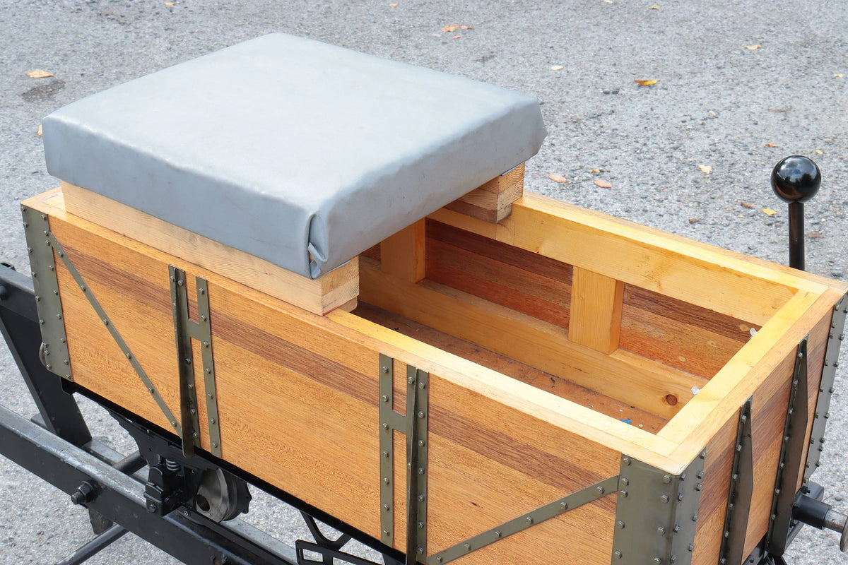 7 1/4 inch gauge 7-plank braked driving truck