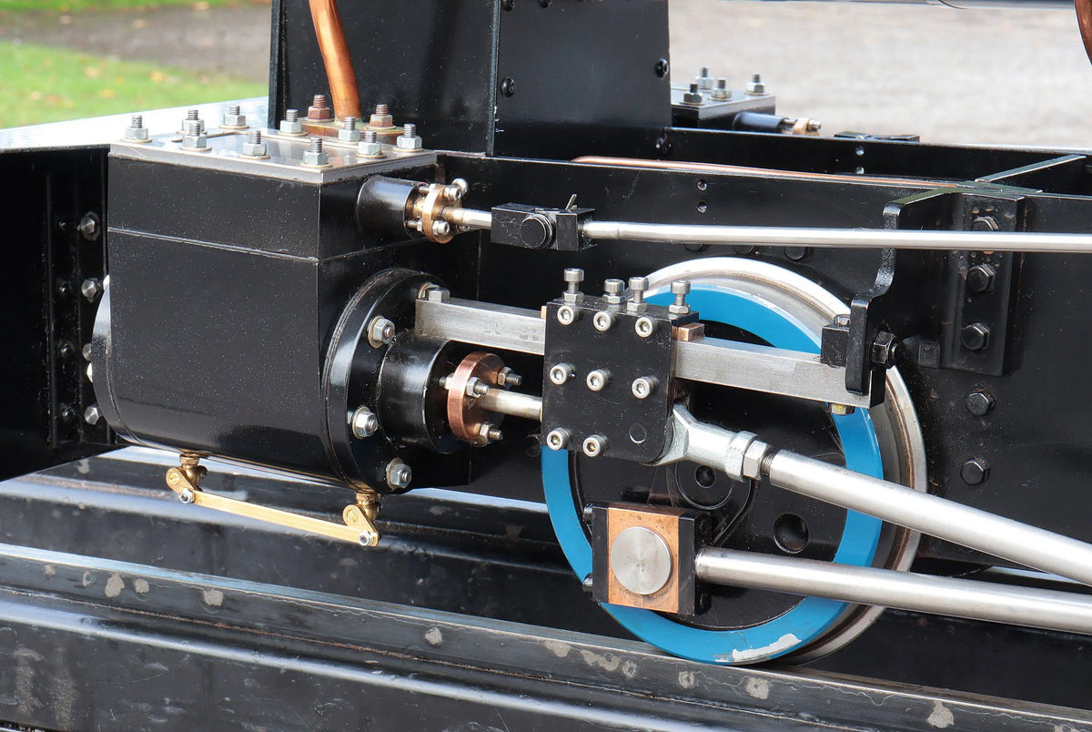5 inch gauge "Sweet Pea" 0-4-0T with tender