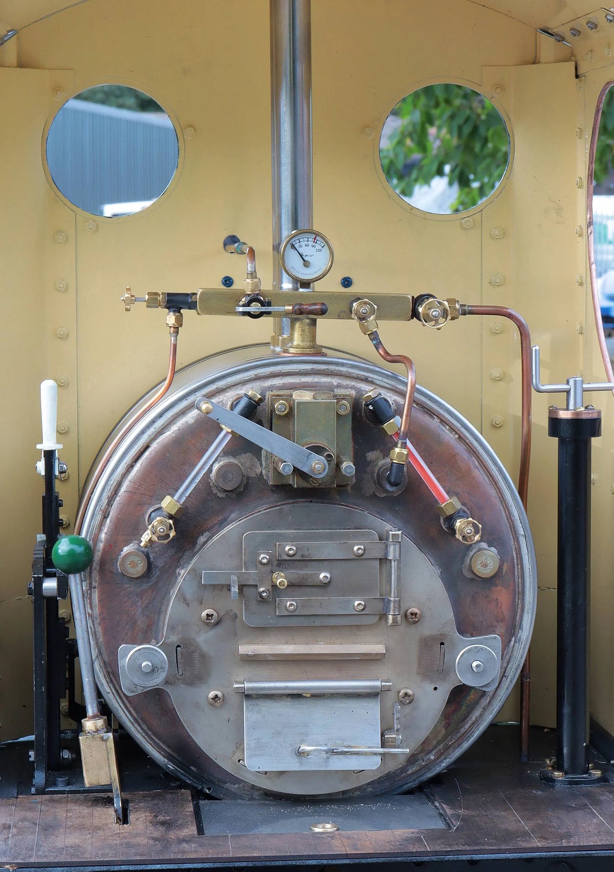 5 inch gauge "Sweet Pea" 0-4-0T with tender