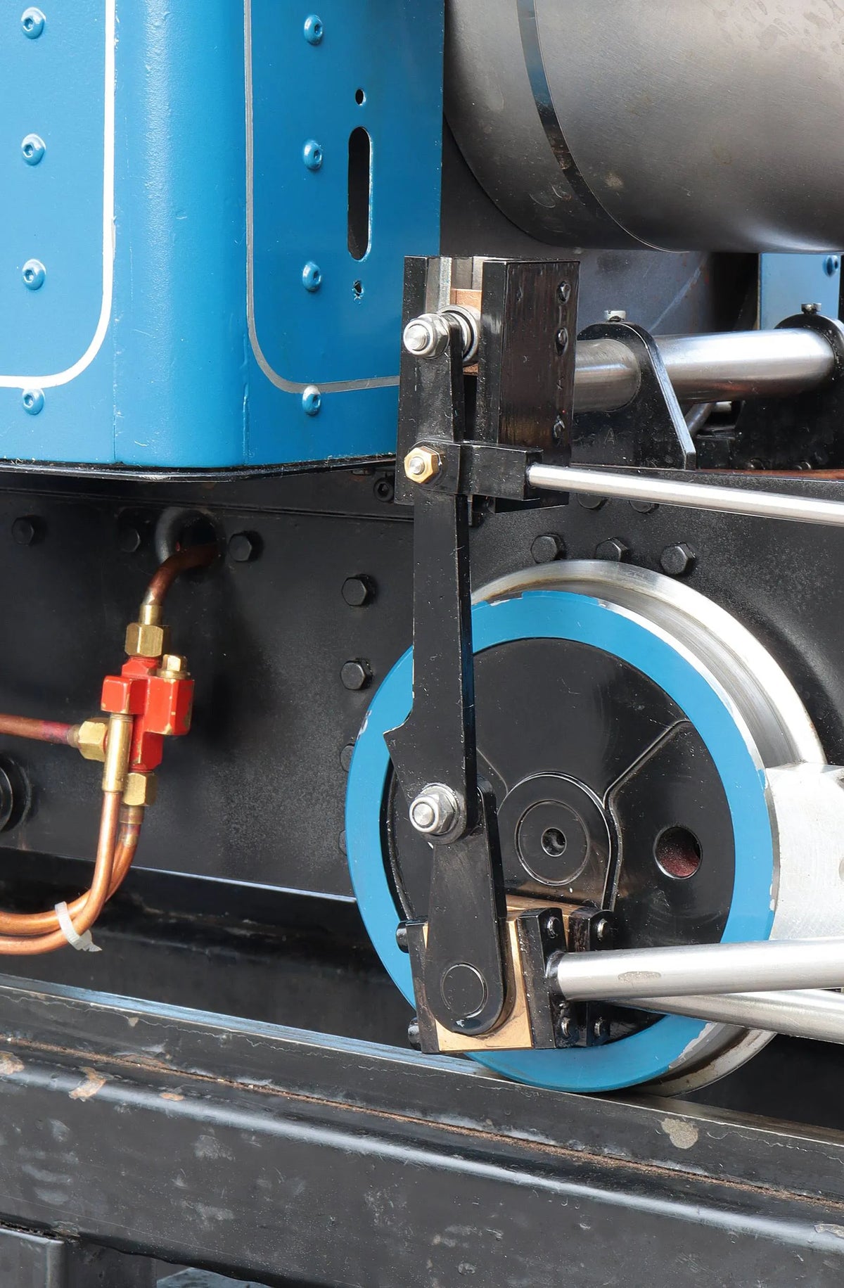 5 inch gauge "Sweet Pea" 0-4-0T with tender