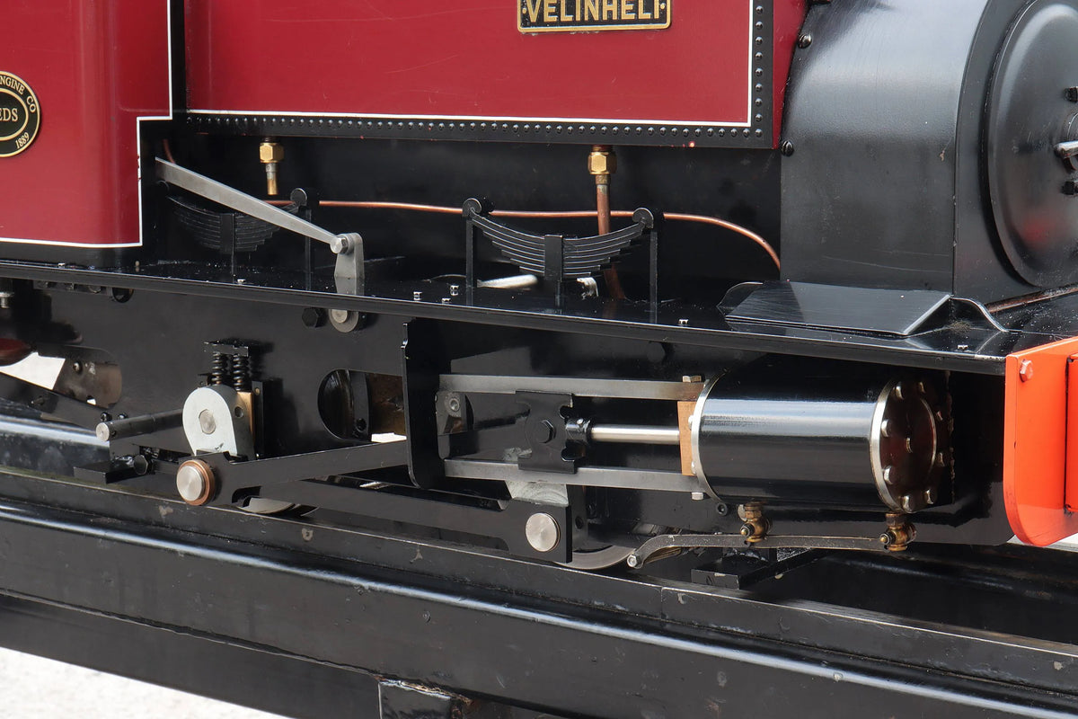 5 inch gauge Quarry Hunslet 0-4-0ST "Velinheli"