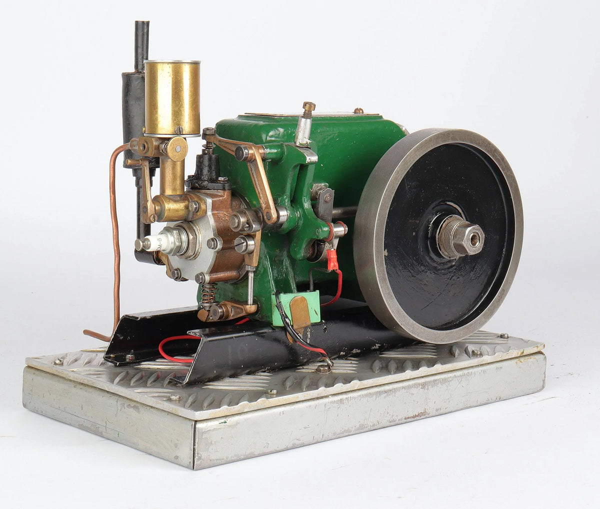 Hopper cooled side shaft engine