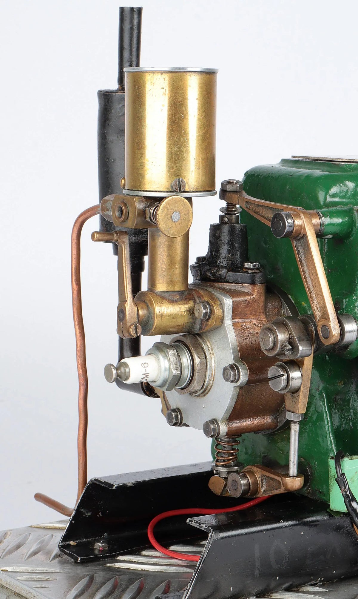 Hopper cooled side shaft engine