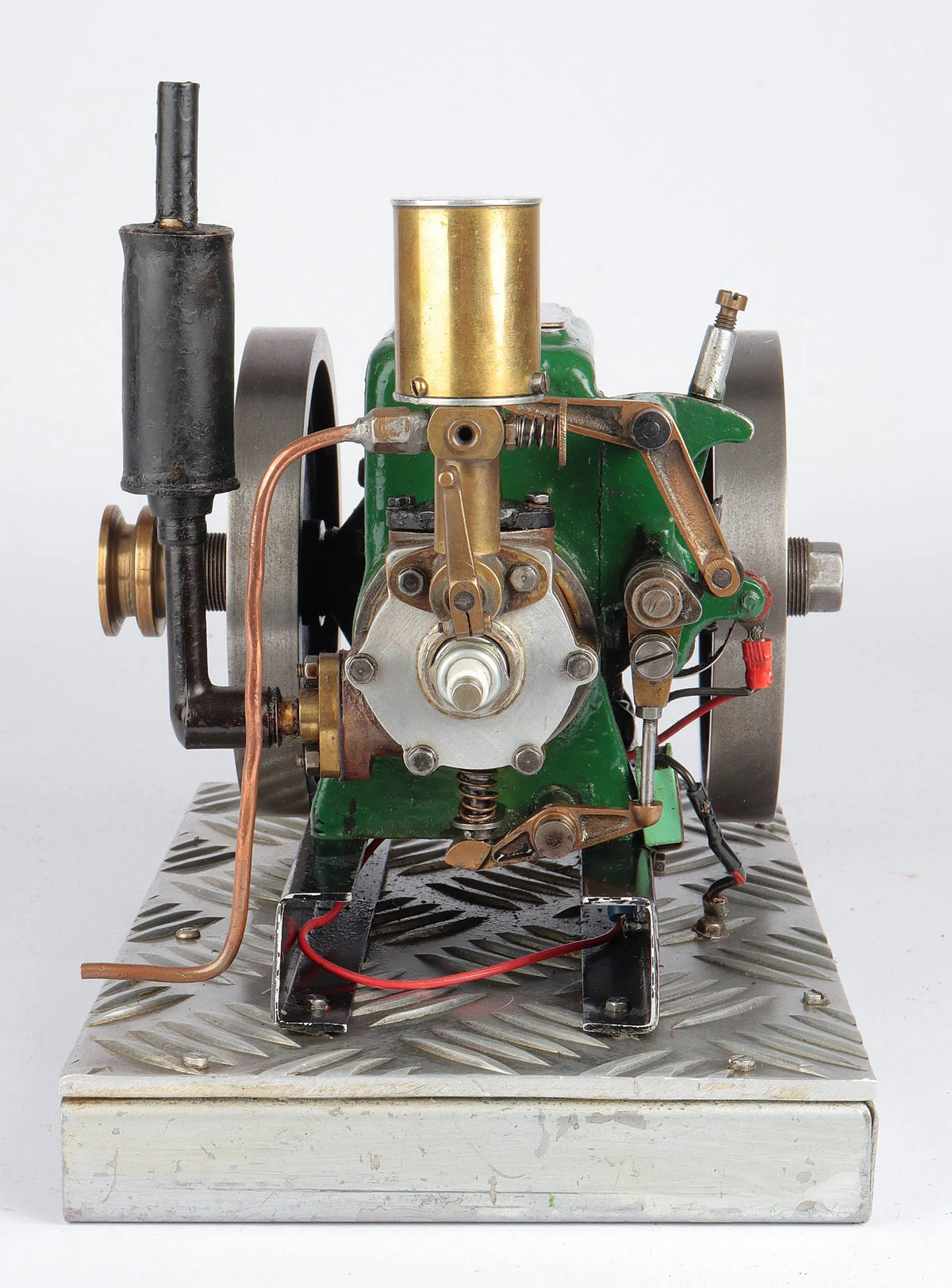 Hopper cooled side shaft engine