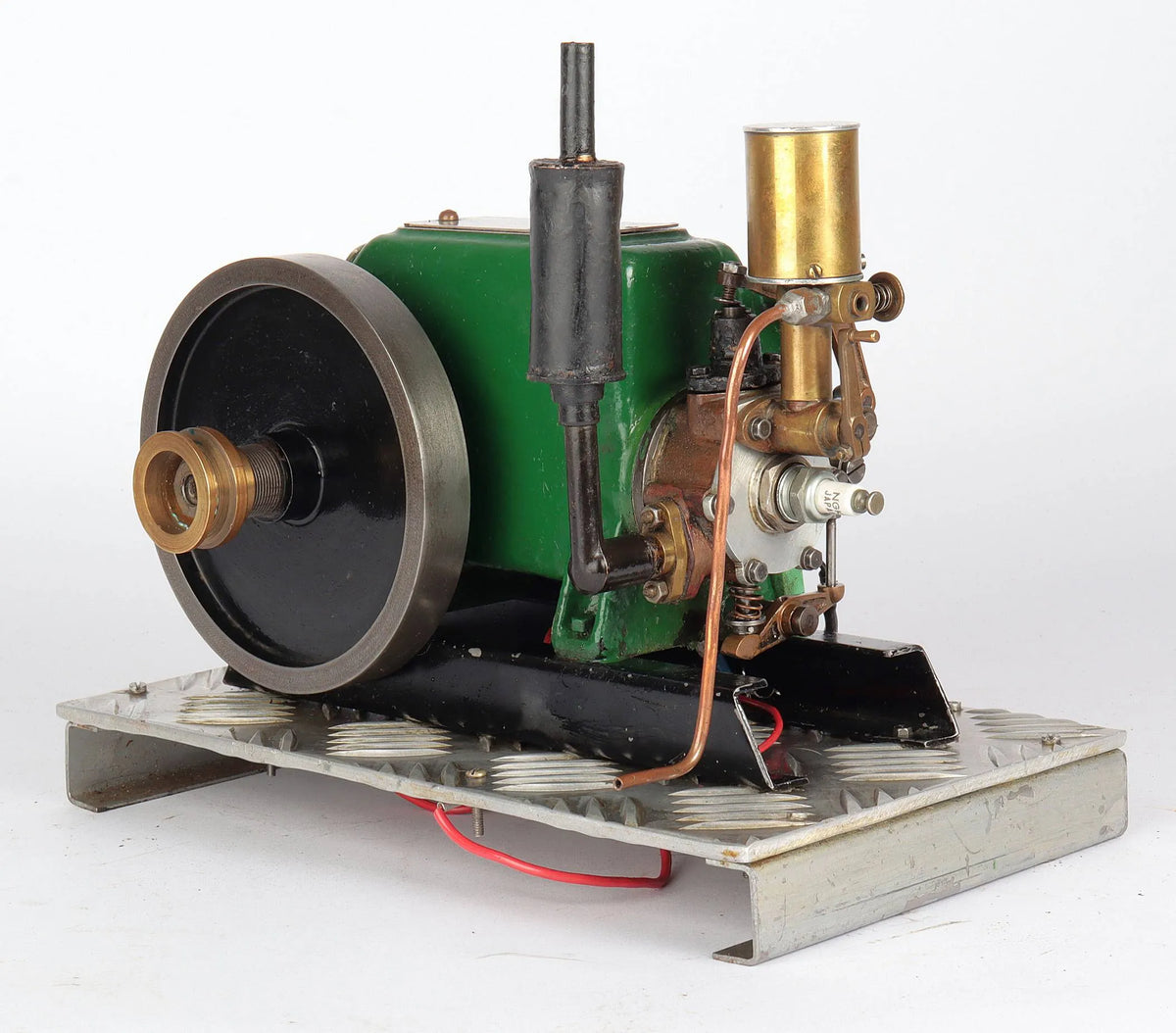 Hopper cooled side shaft engine