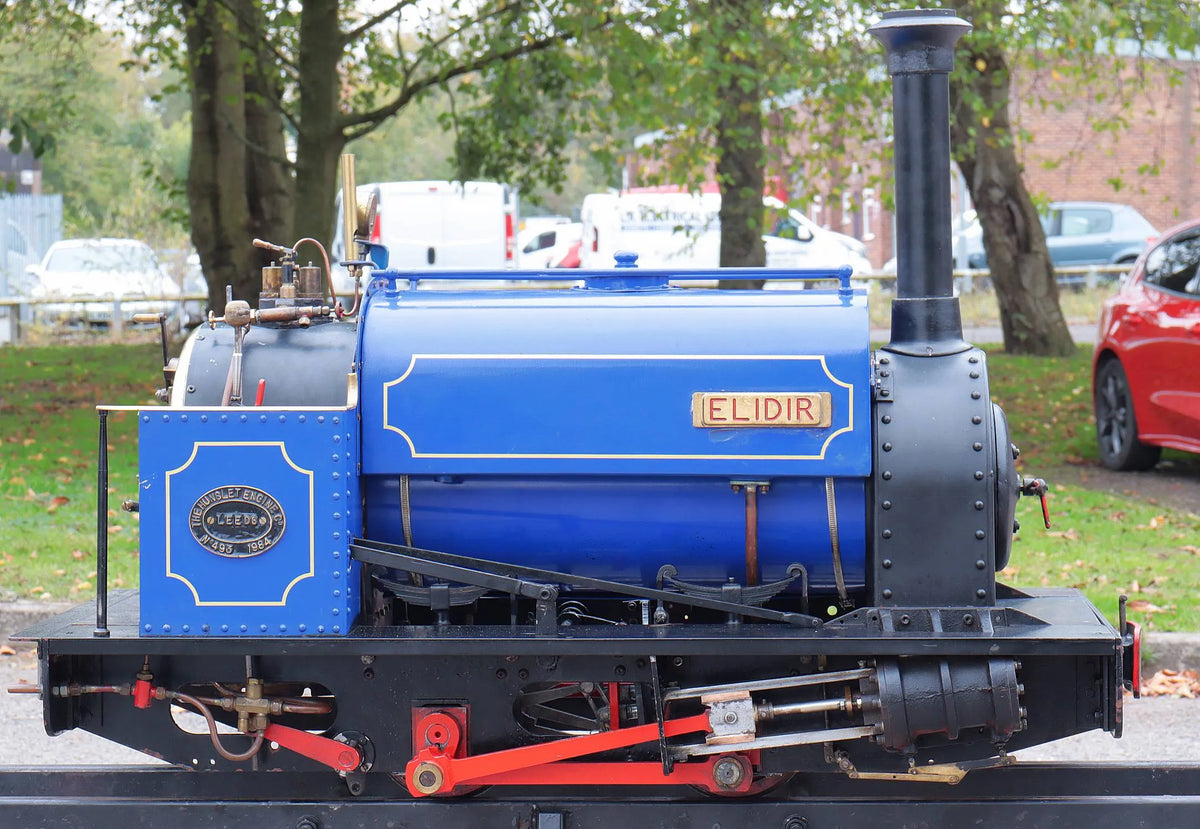 7 1/4 inch narrow gauge Hunslet 0-4-0ST with tender