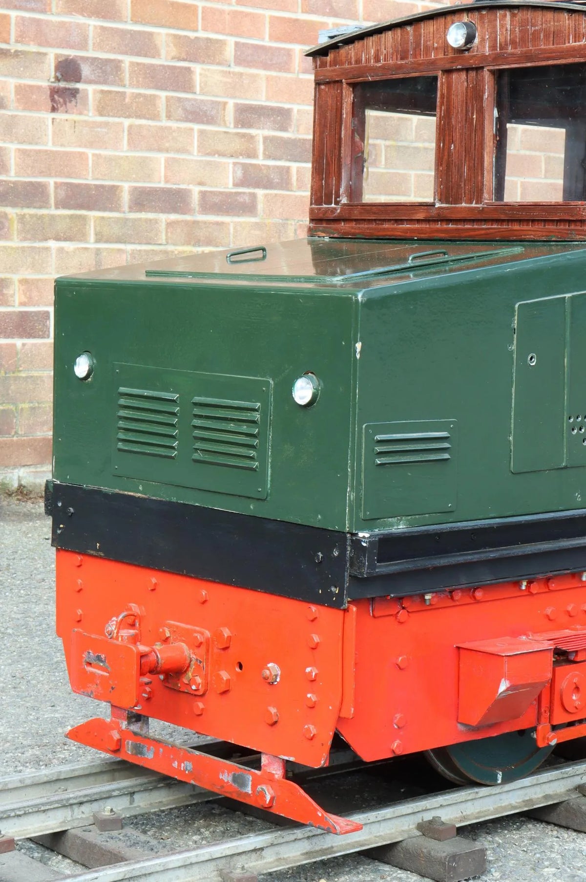7 1/4 inch gauge Swiss steeple cab locomotive 0-4-0 and DB Essen packwagen