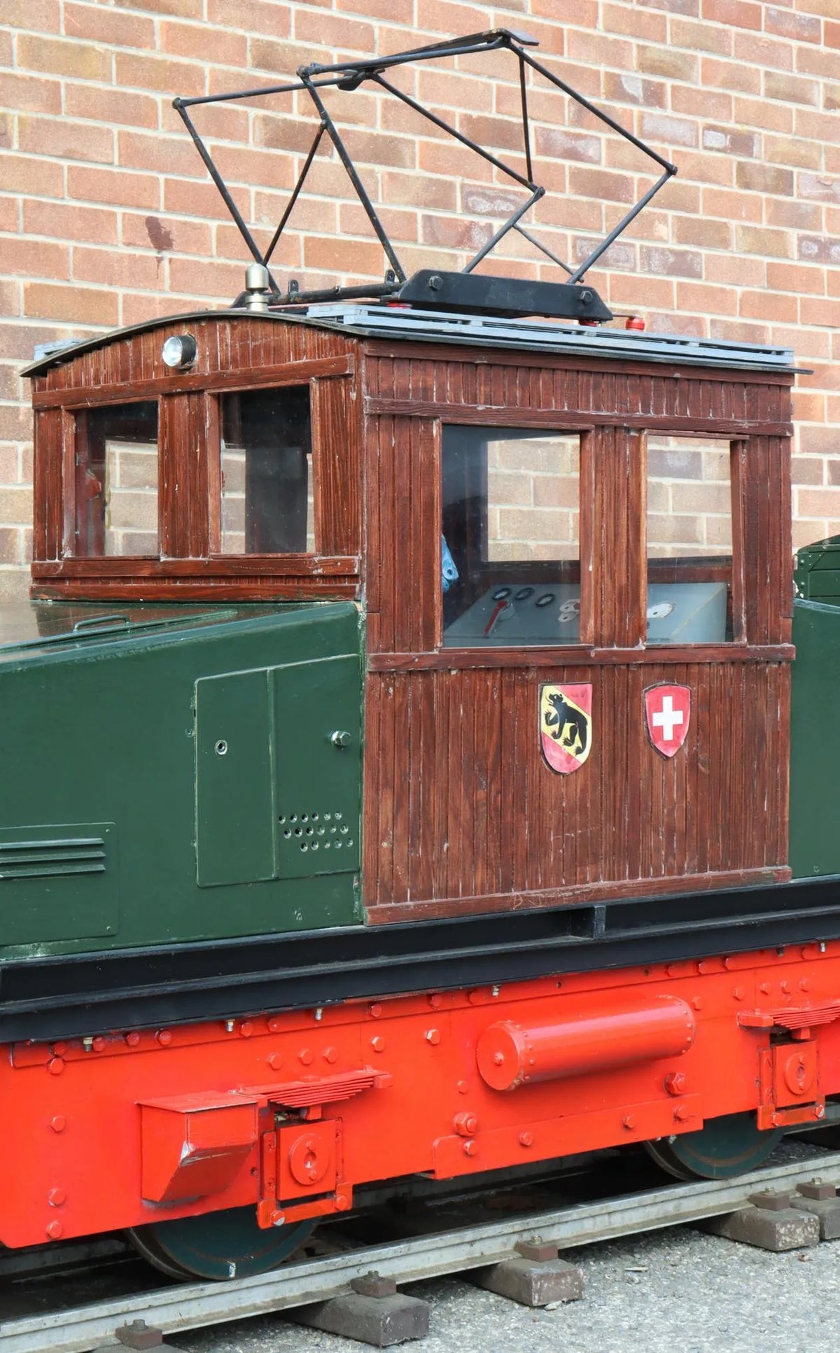 7 1/4 inch gauge Swiss steeple cab locomotive 0-4-0 and DB Essen packwagen