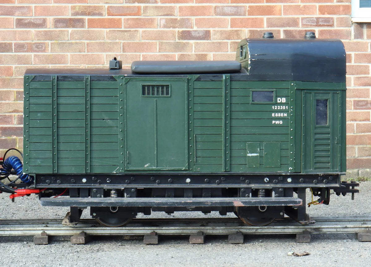 7 1/4 inch gauge Swiss steeple cab locomotive 0-4-0 and DB Essen packwagen