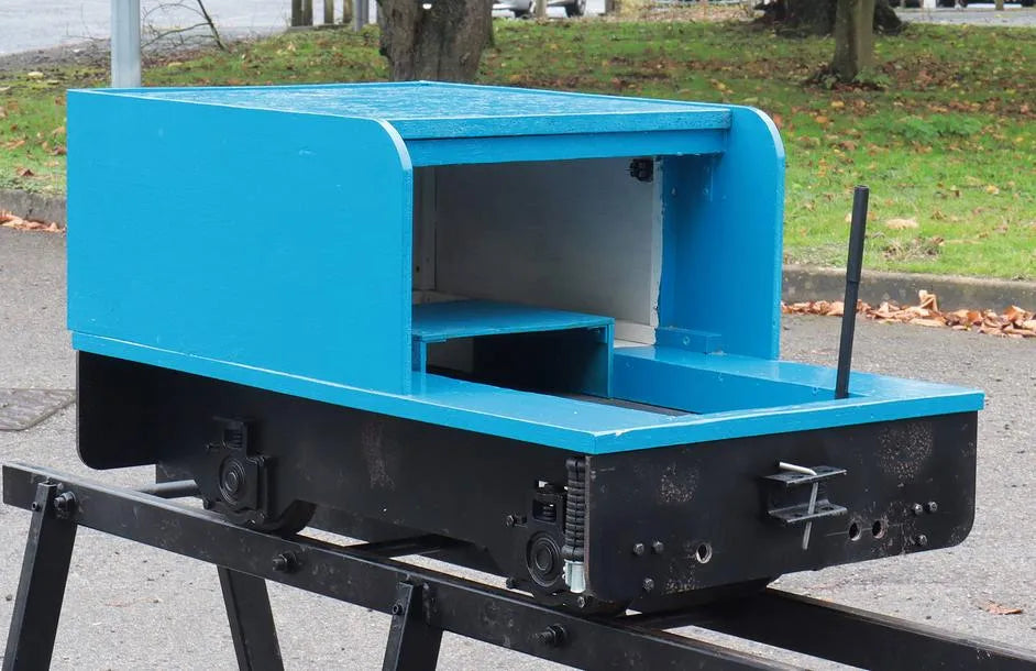 7 1/4 inch gauge braked tender