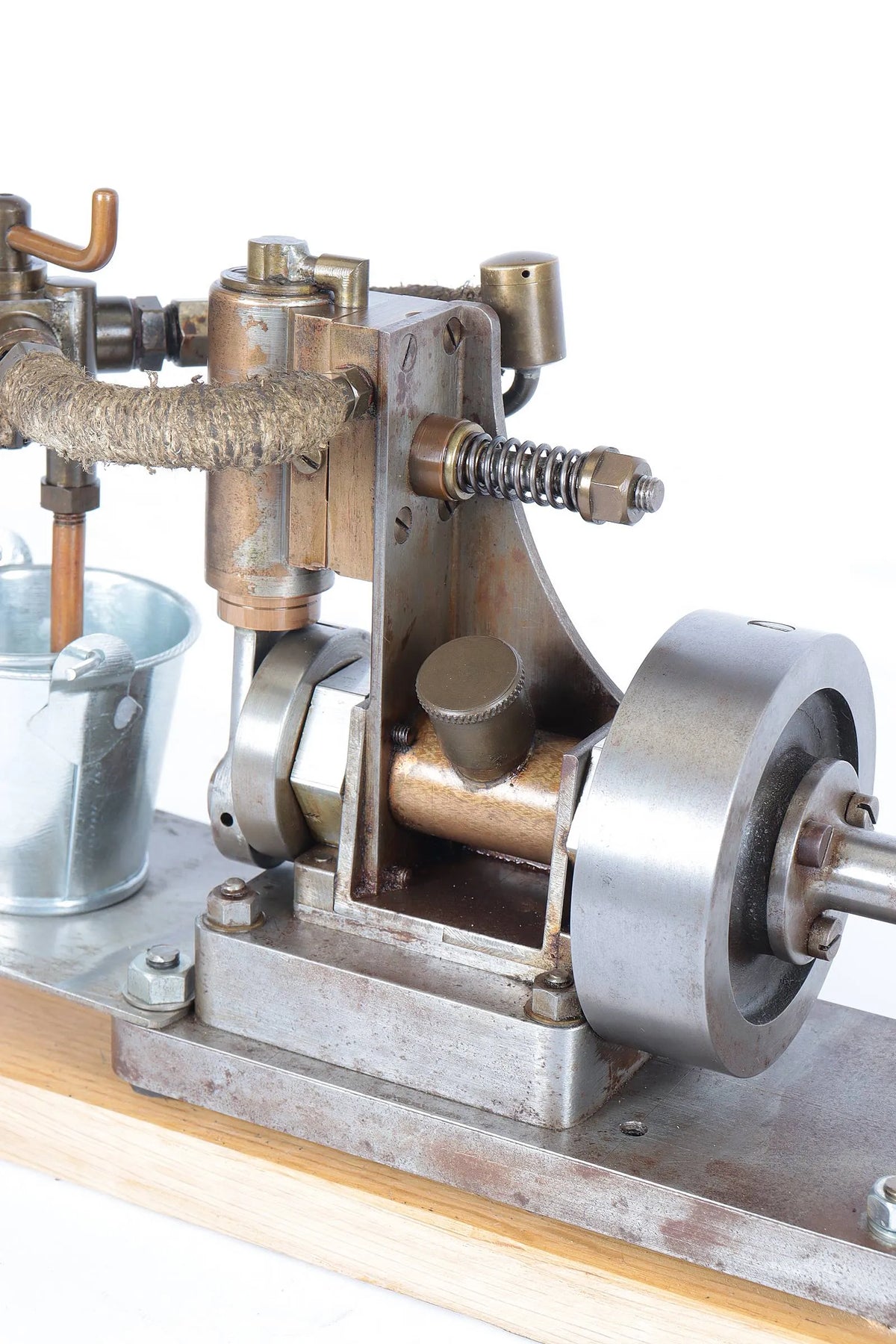 Large oscillating engine