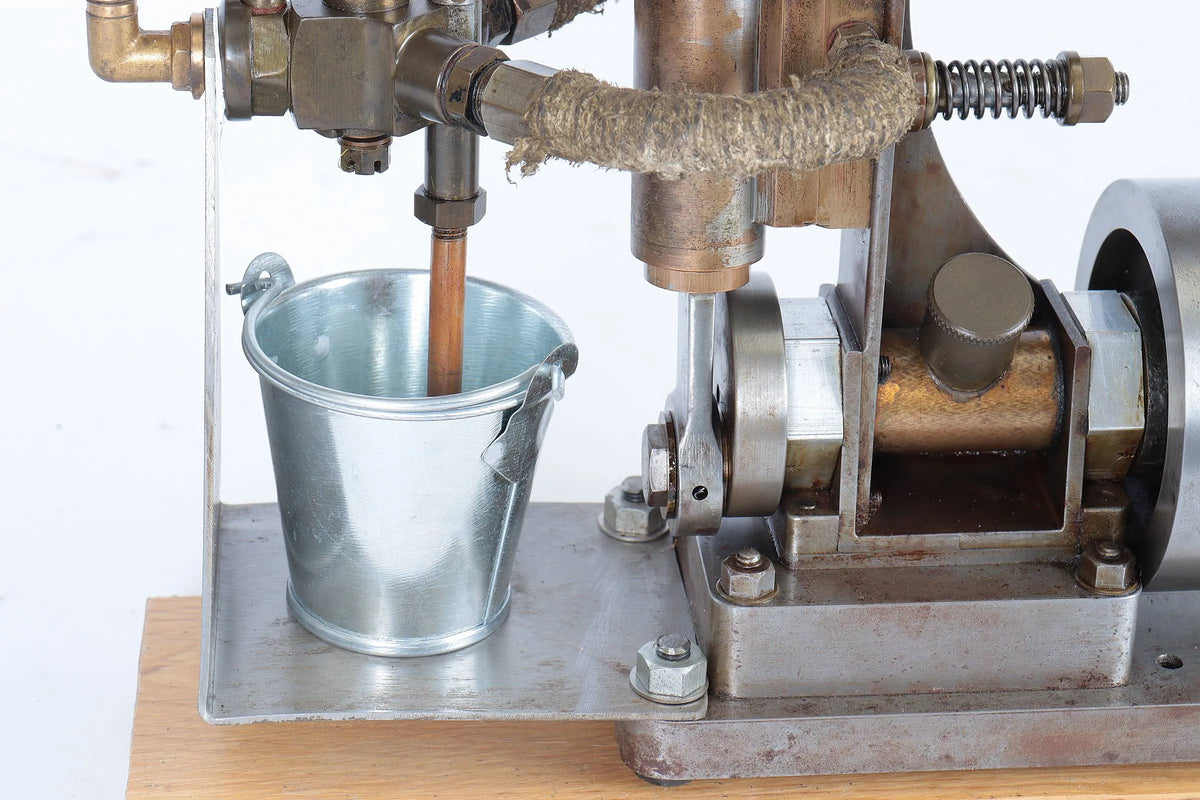 Large oscillating engine