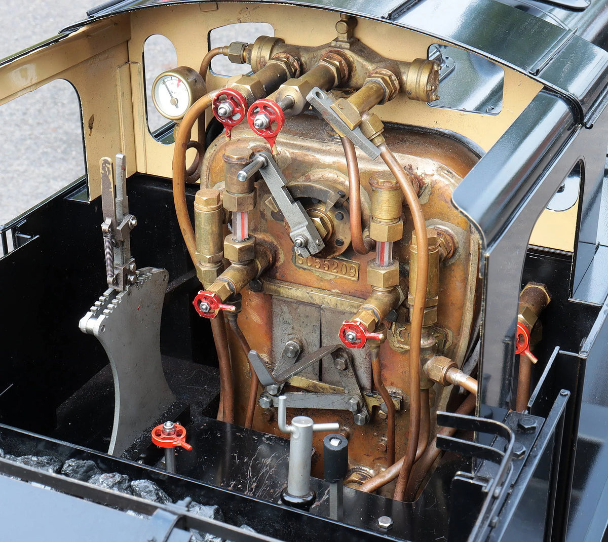 5 inch gauge LMS "Jinty" 0-6-0T