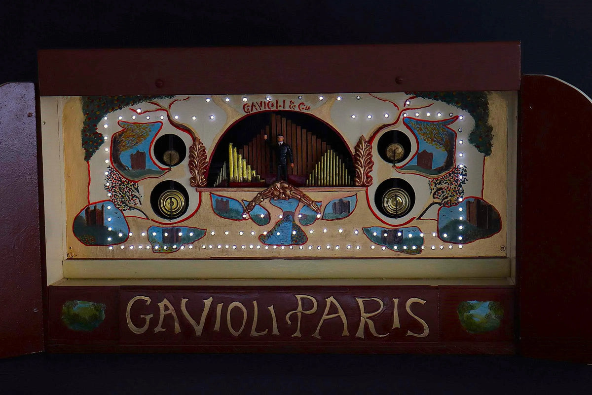 Model fairground organ