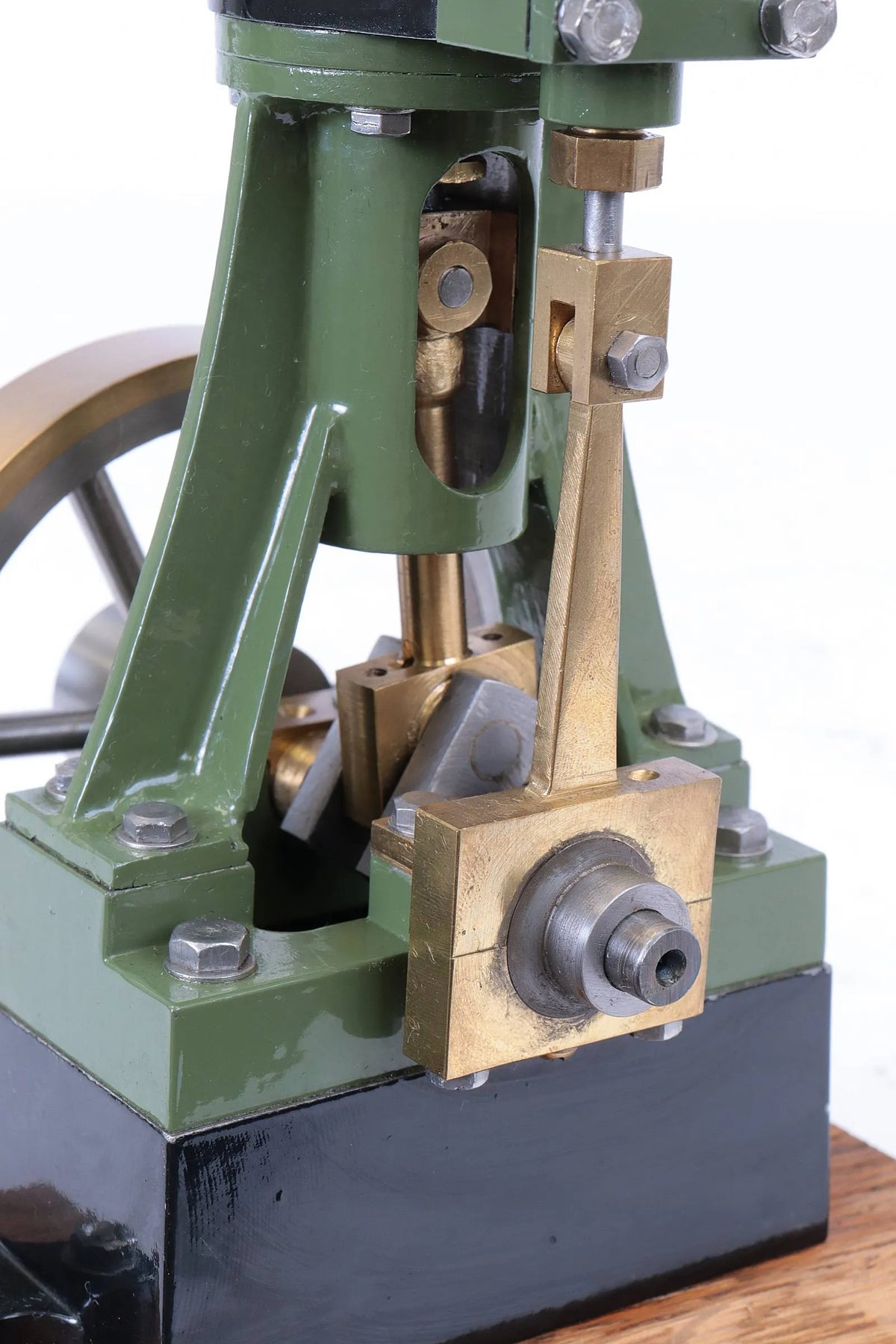 10V-style engine