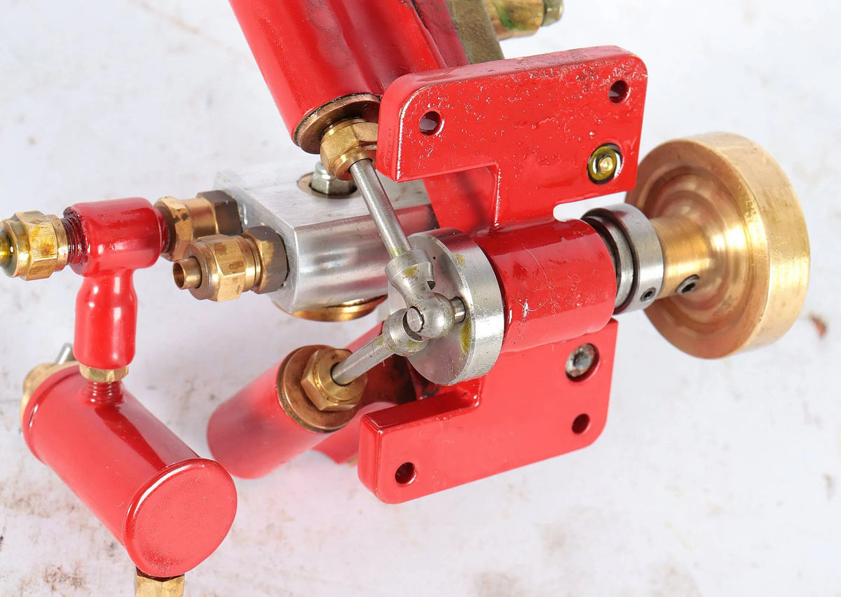 Maxwell Hemmens V-twin engine