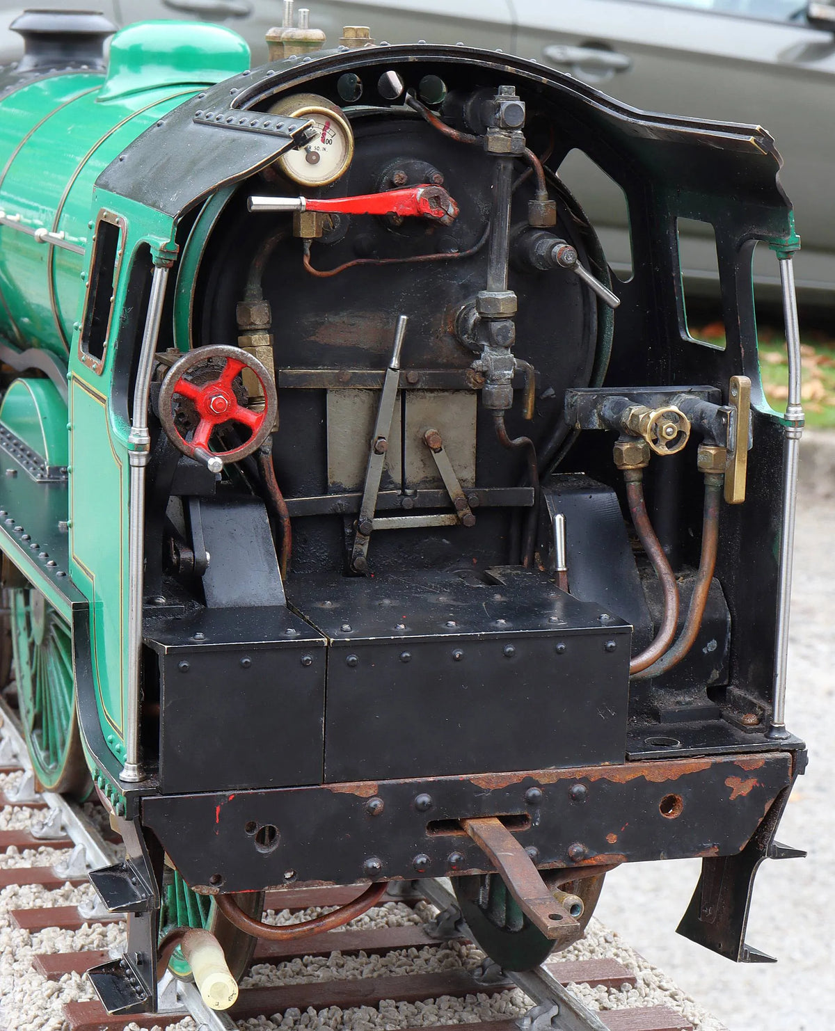 3 1/2 inch gauge Southern "Schools" 4-4-0