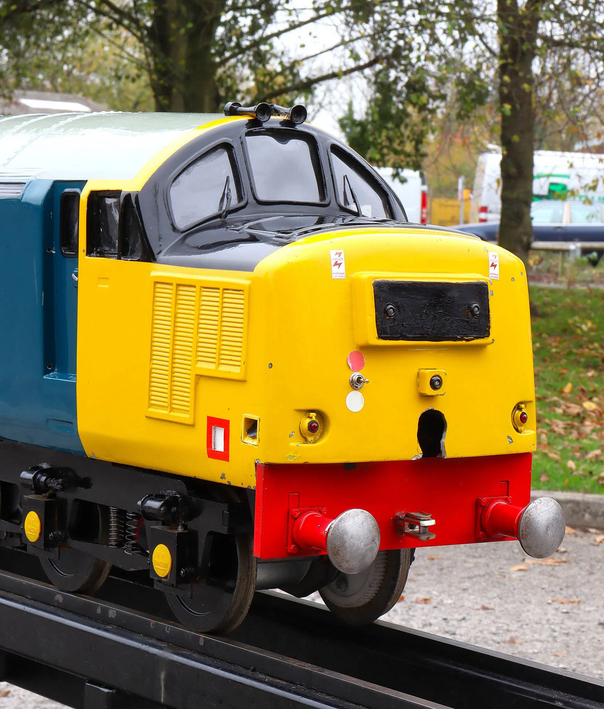 5 inch gauge Class 37 battery electric