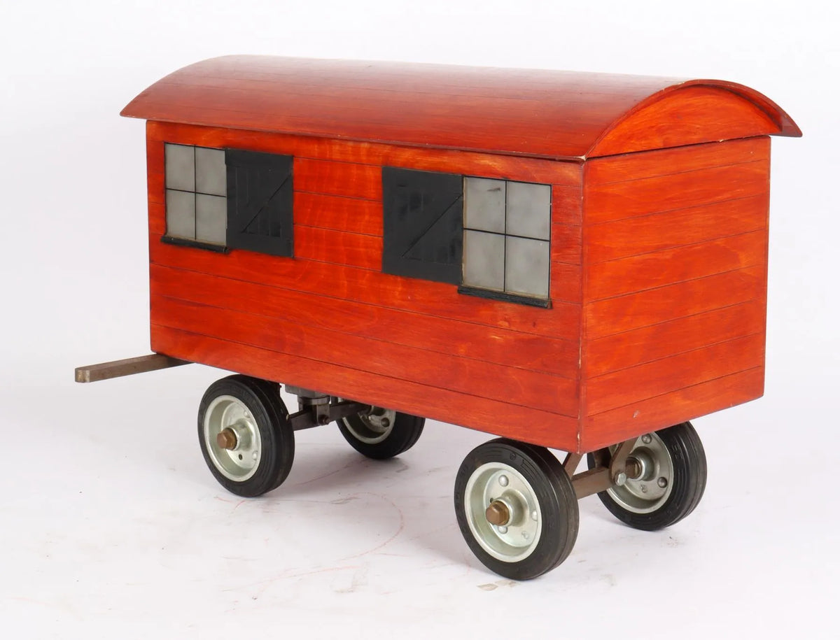 1 1/2 inch scale living van with water tank