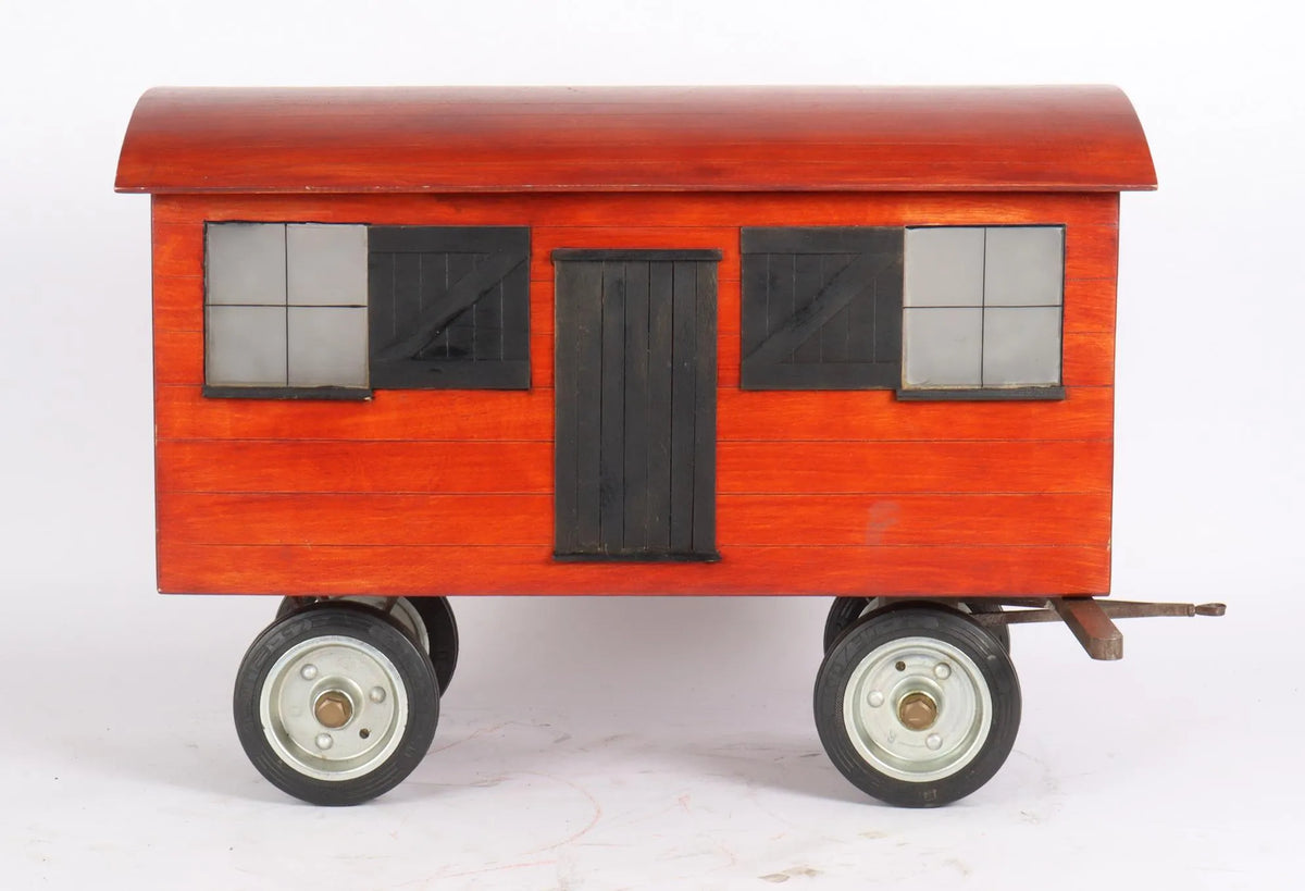 1 1/2 inch scale living van with water tank