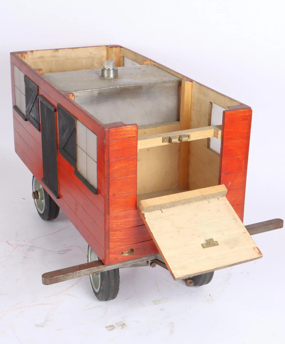 1 1/2 inch scale living van with water tank
