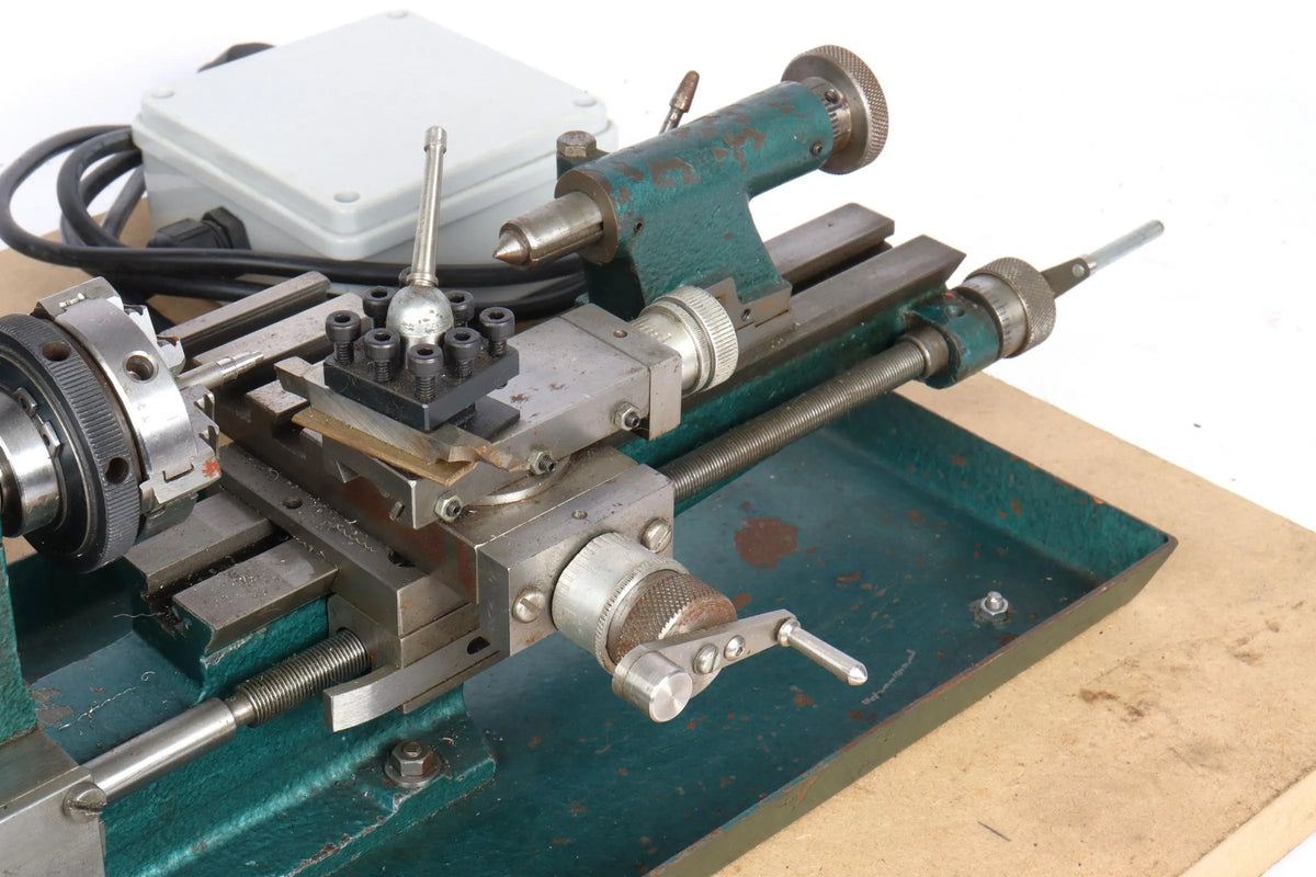 Perris lathe