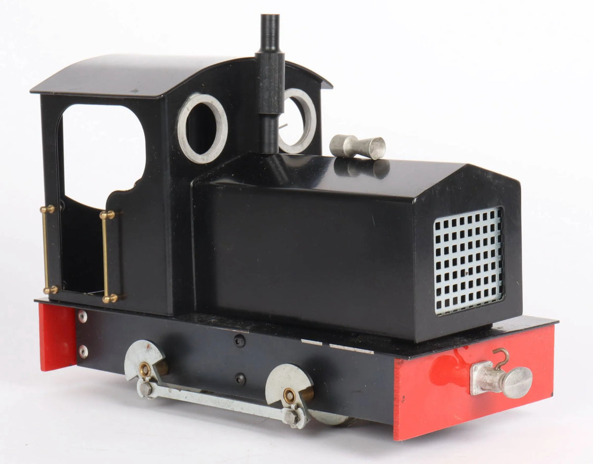 32mm radio controlled diesel shunter with rolling stock