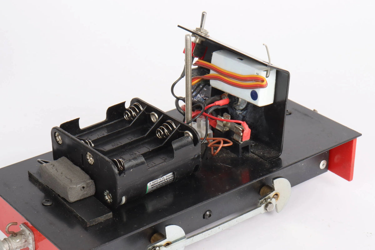 32mm radio controlled diesel shunter with rolling stock