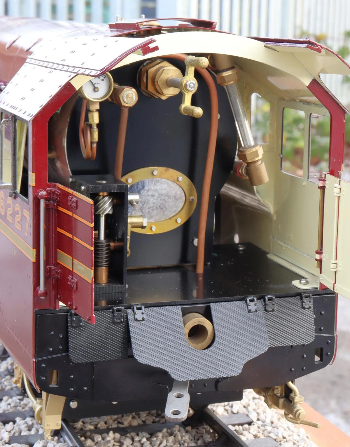 Gauge 3 LMS streamlined Coronation No.6227 "Duchess of Devonshire"