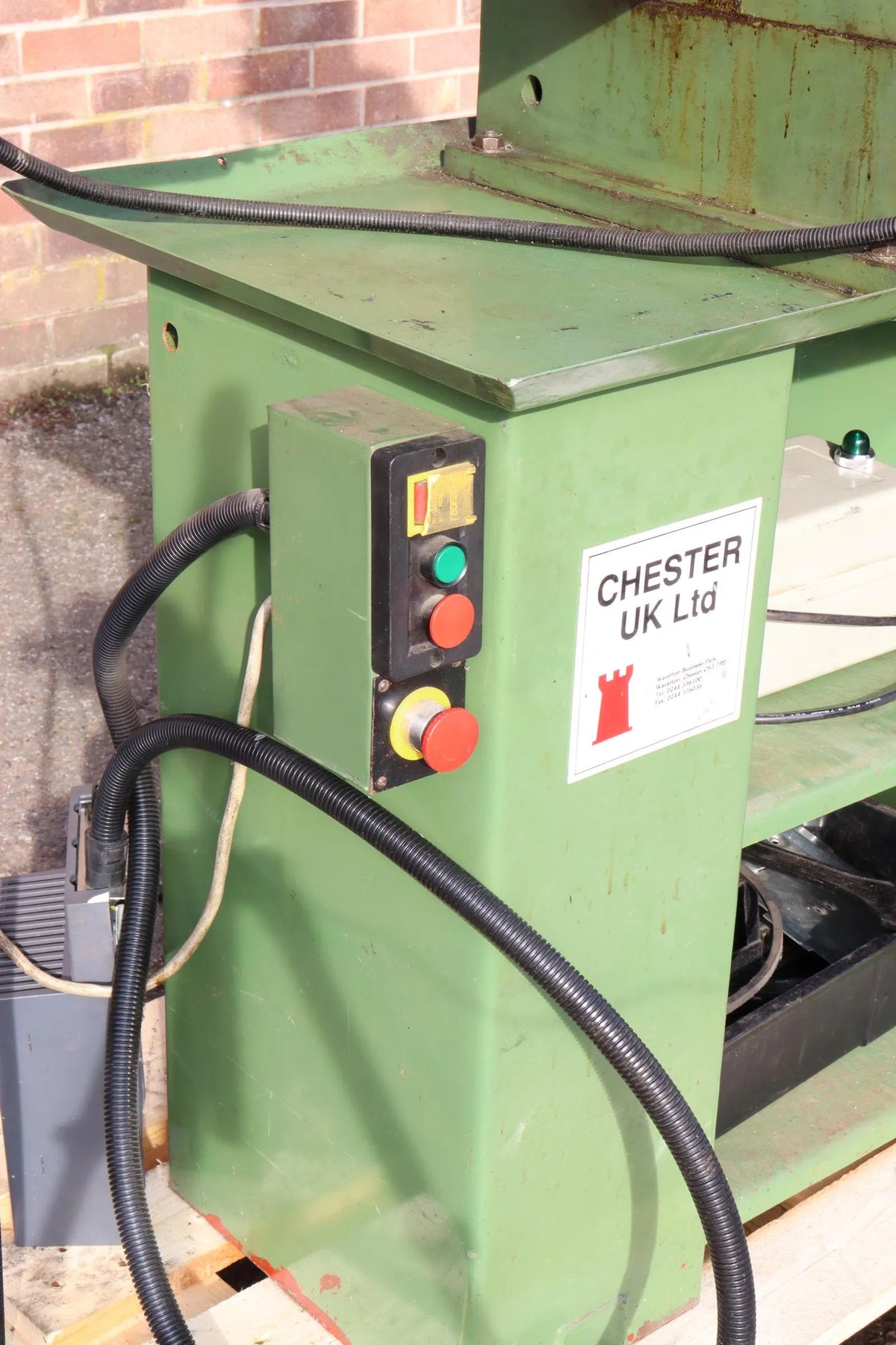 Chester milling machine with stand and accessories