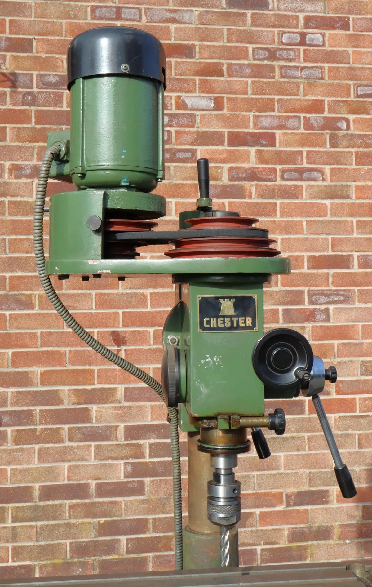 Chester milling machine with stand and accessories