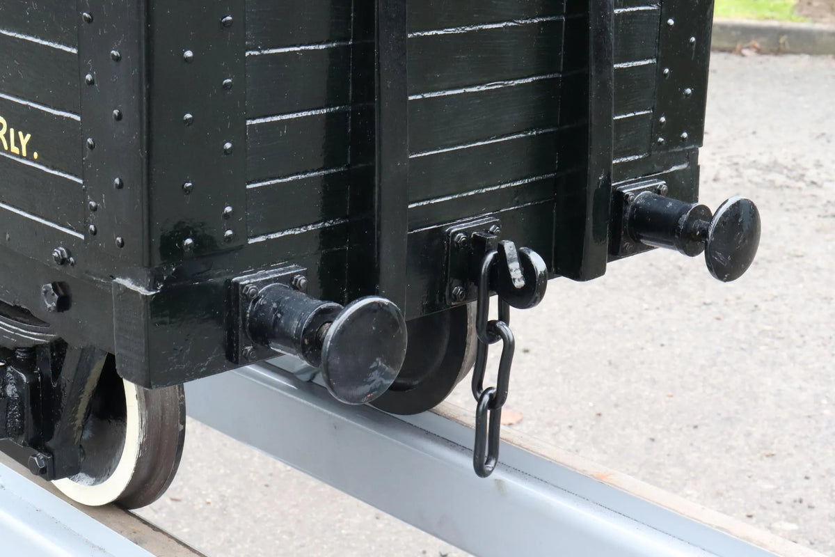 7 1/4 inch gauge private owner wagon