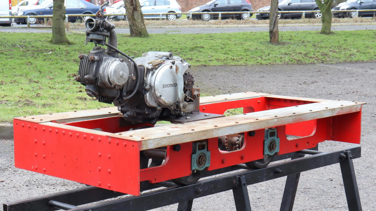 7 1/4 inch narrow gauge petrol mechanical shunter