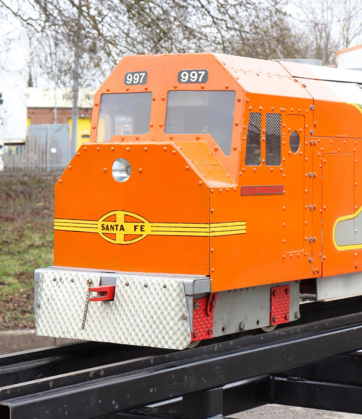 5 inch gauge Santa Fe battery electric