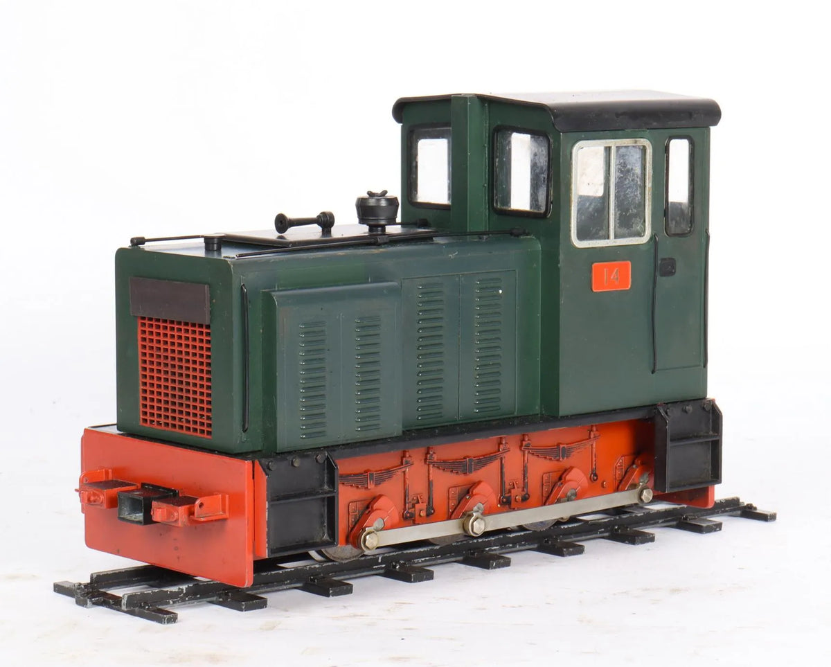 32mm gauge Accucraft Baguley Drewry 0-6-0 diesel