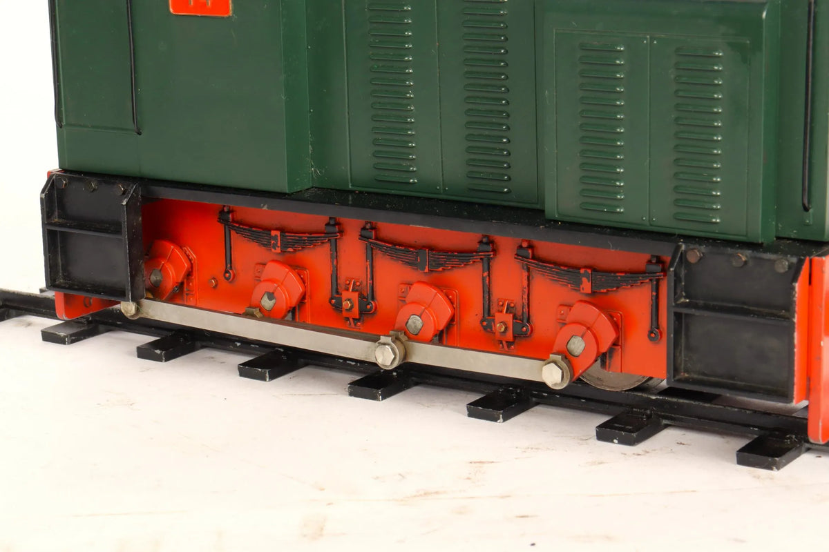 32mm gauge Accucraft Baguley Drewry 0-6-0 diesel