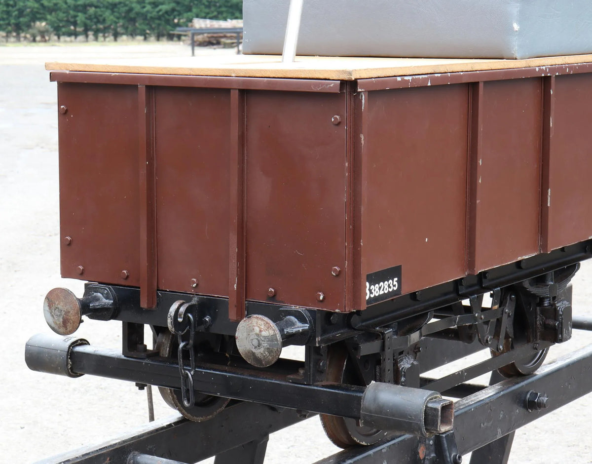 7 1/4 inch gauge braked iron ore tippler driving truck