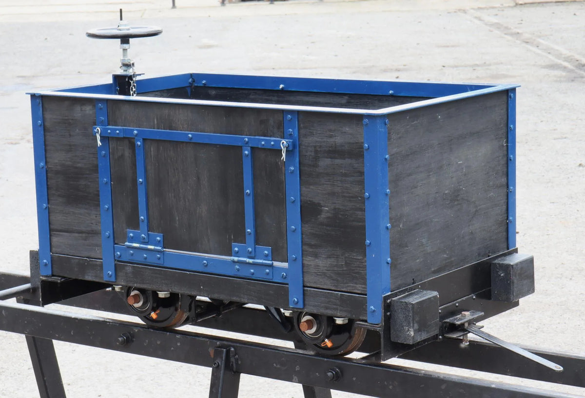 7 1/4 inch narrow gauge braked wagon