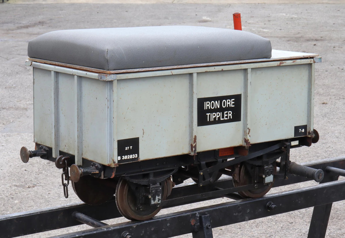 7 1/4 inch gauge braked iron ore tippler driving truck