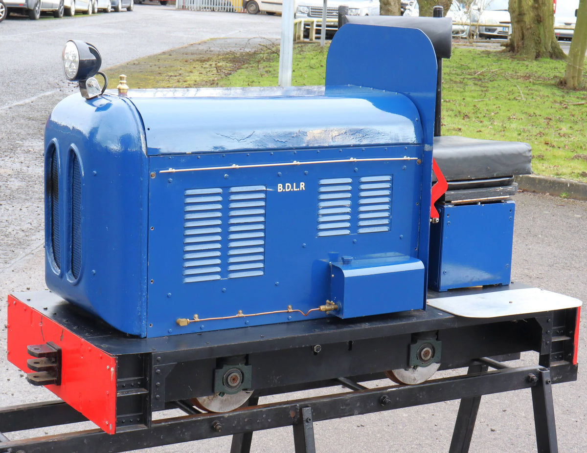 7 1/4 inch narrow gauge petrol hydraulic shunter