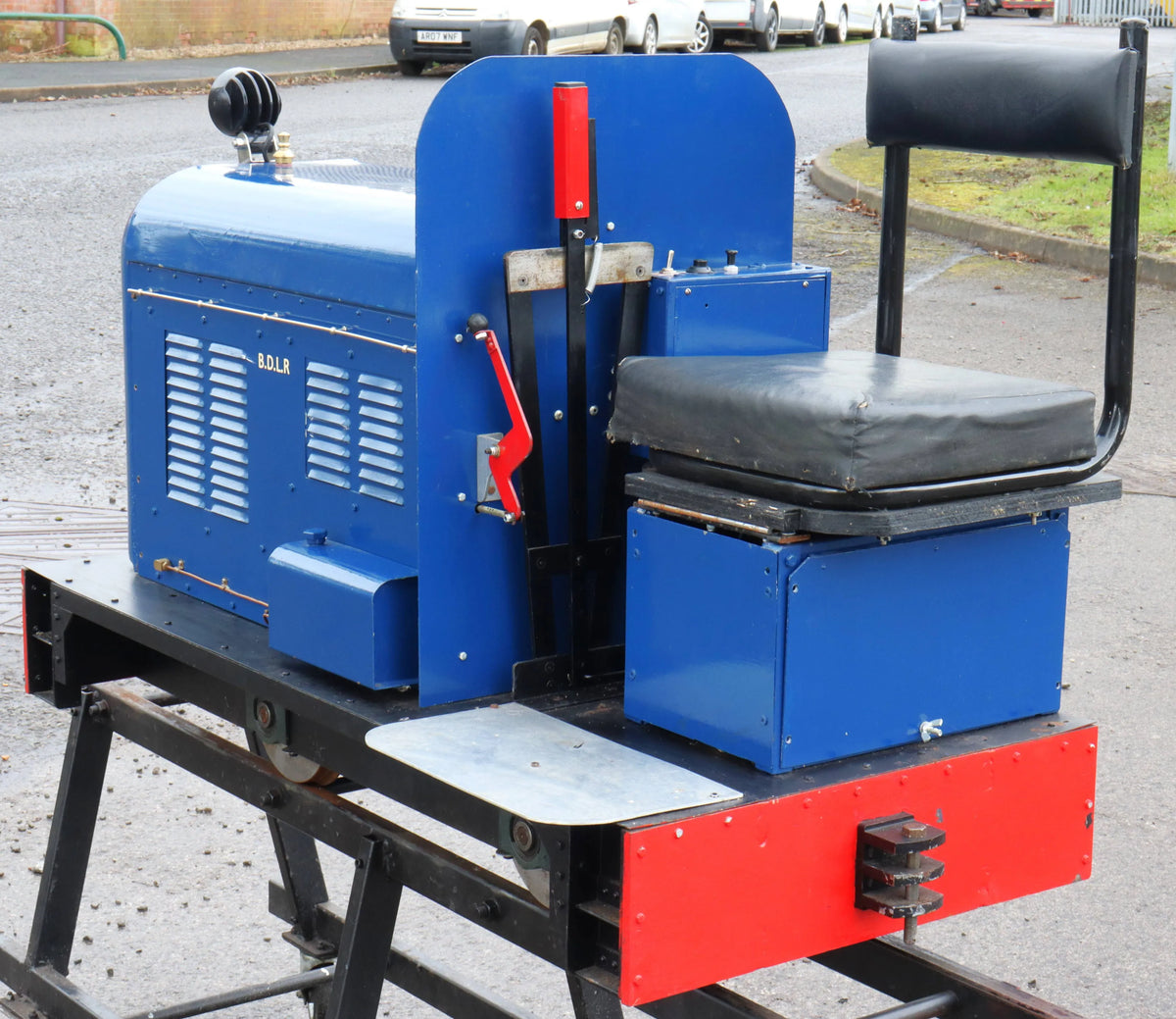 7 1/4 inch narrow gauge petrol hydraulic shunter