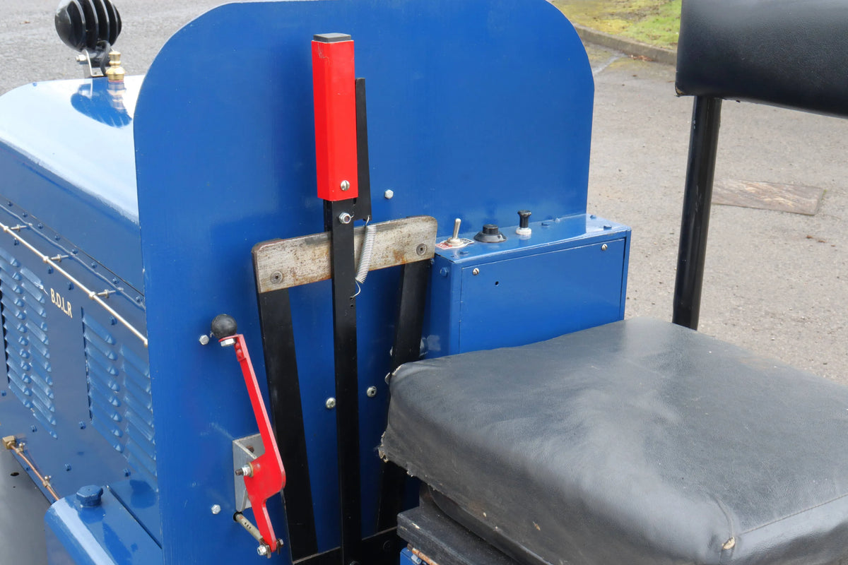 7 1/4 inch narrow gauge petrol hydraulic shunter