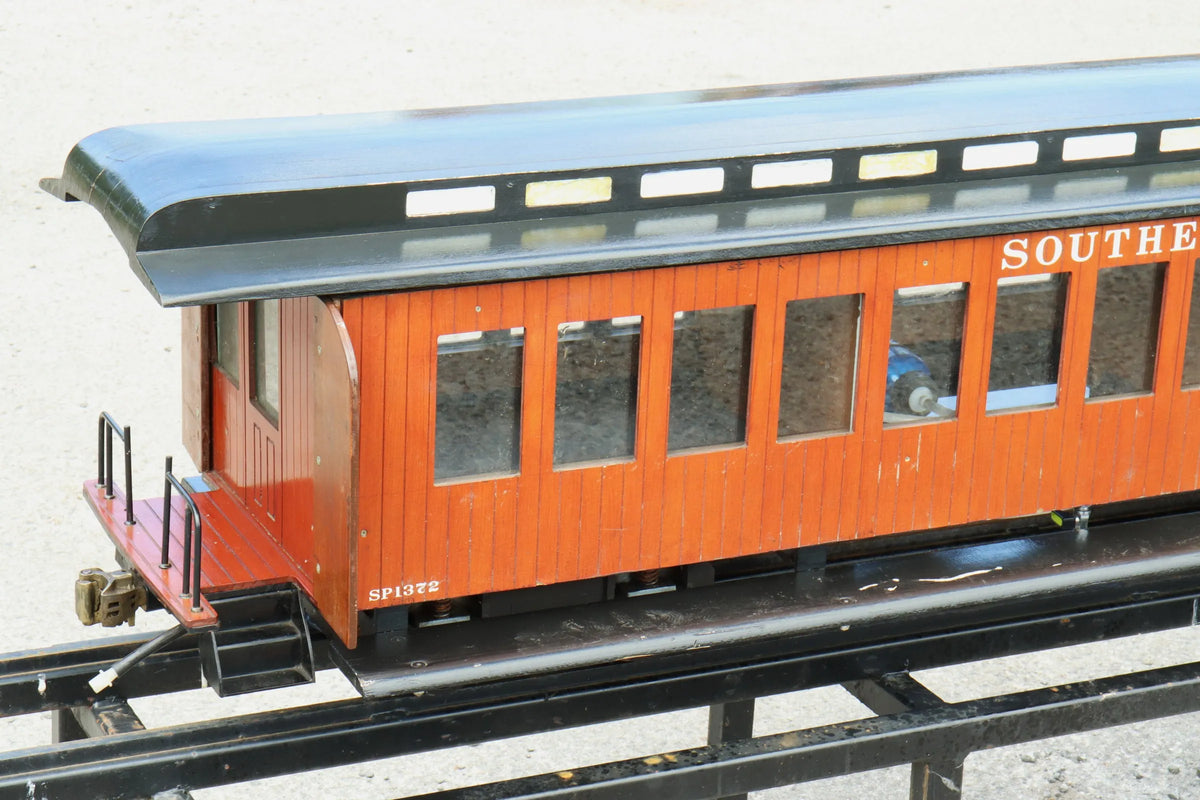 7 1/4 inch gauge Southern Pacific coach "Oregon"
