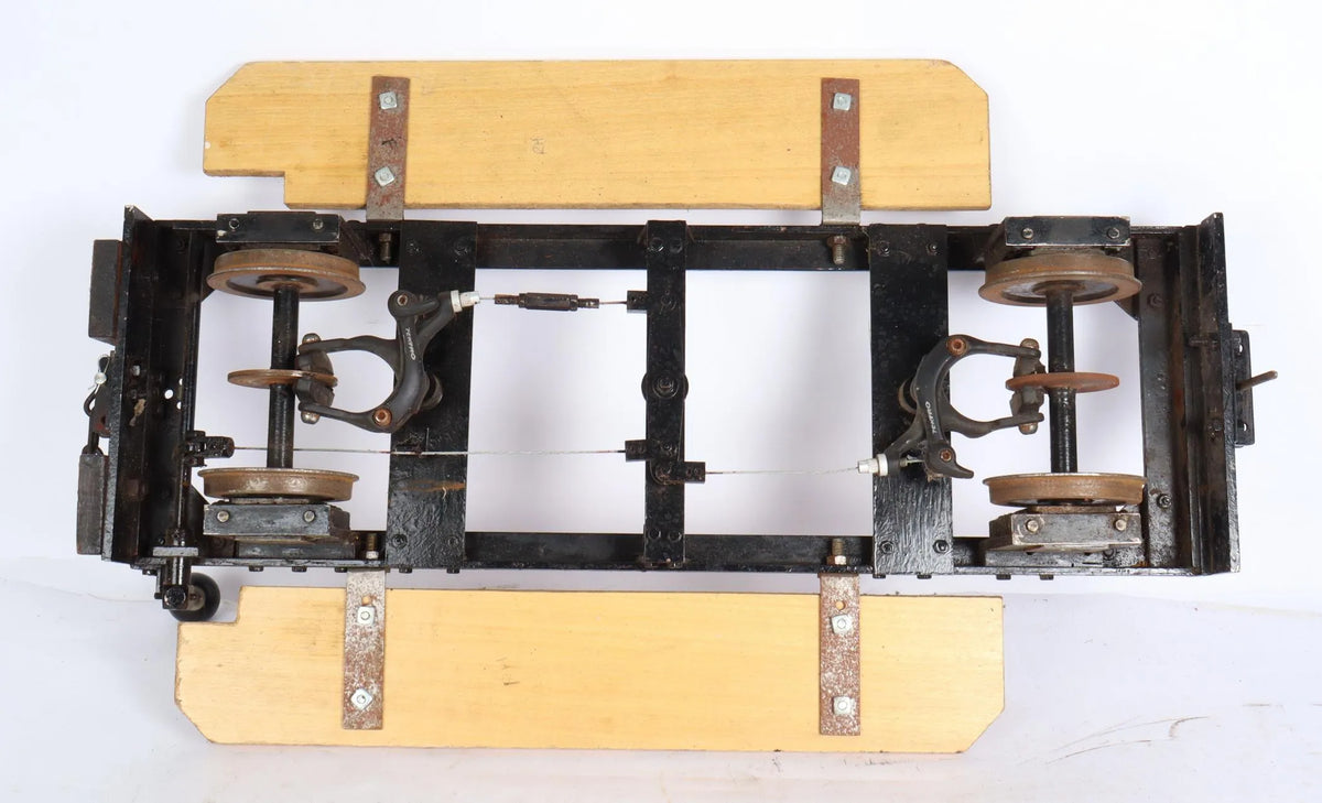 5 inch gauge braked ground level driving truck chassis with footboards