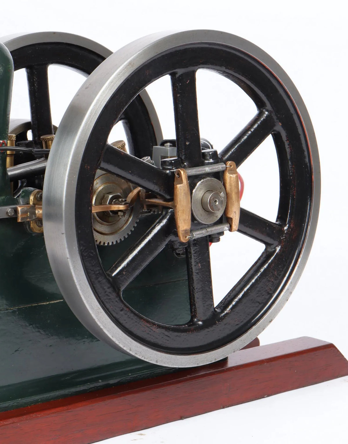 Red Wing open crank engine