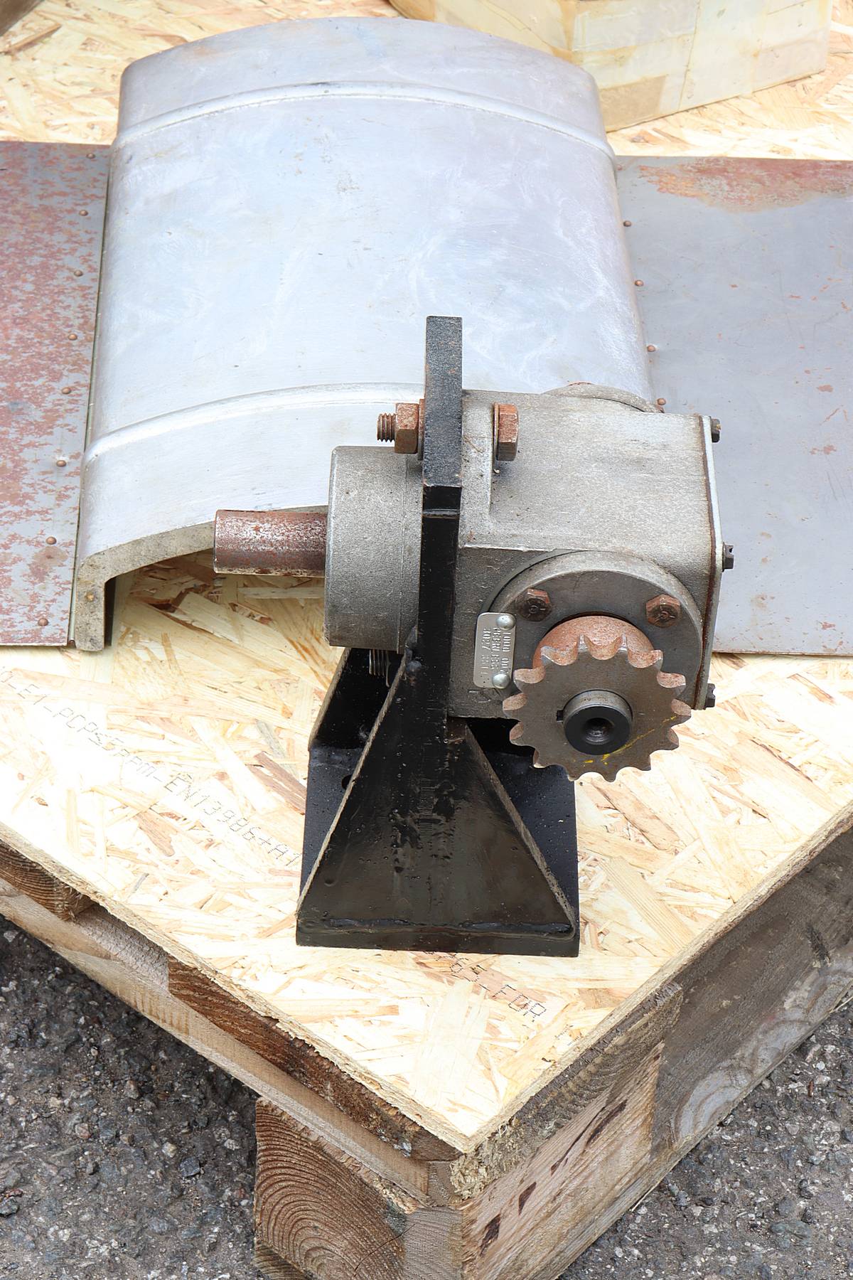 7 1/4 inch narrow gauge "Planet" petrol hydraulic