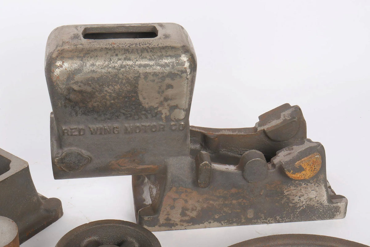 5hp Red Wing castings with Minimag and spark plug