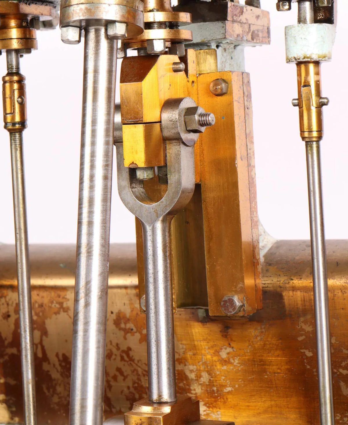 Triple expansion engine