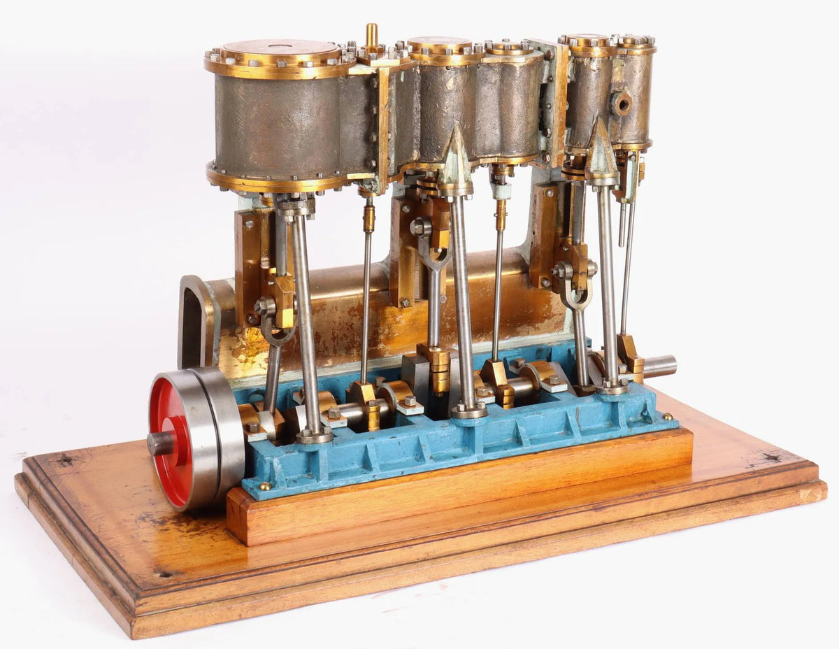 Triple expansion engine